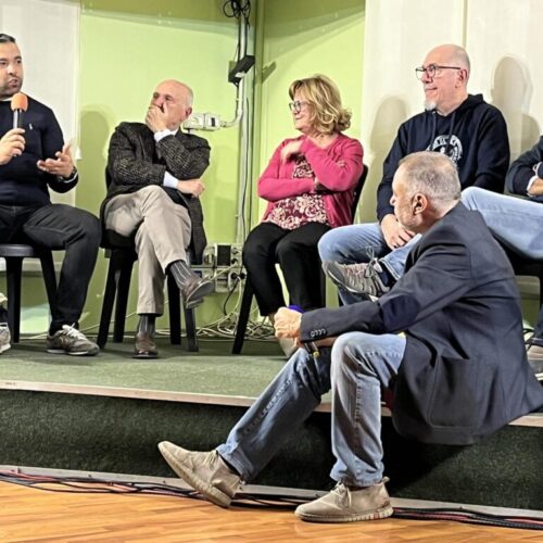 Il Salotto del Mandrogno stasera tra musica, spettacolo e volontariato