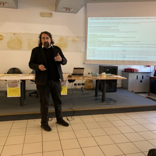 I cittadini vogliono una mobilità sostenibile ma con trasporto pubblico che funzioni, parcheggi e sicurezza per pedoni e ciclisti