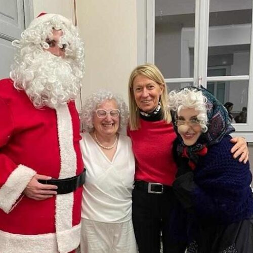 A Casal Cermelli festa con la Befana, Babbo Natale e la scrittrice Franca De Rossi