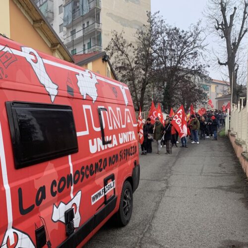 Scuola: ad Alessandria il corteo della Flc Cgil contro l’autonomia differenziata [FOTO]