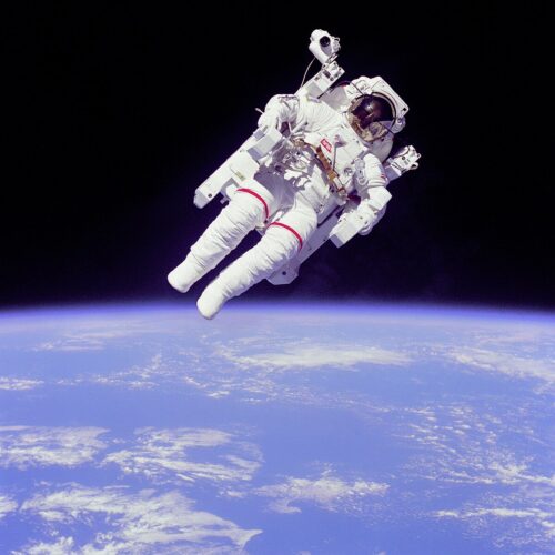 La storia dell’astronauta che ha vissuto quasi 3 anni nello spazio