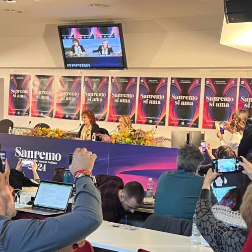 Fiorella Mannoia ai giovani “Seguite le vostre passioni. Oggi, purtroppo, non si danno seconde possibilità”
