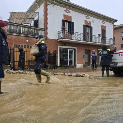 Maltempo: a Spinetta via Genova allagata e chiusa al traffico. Protezione Civile al lavoro