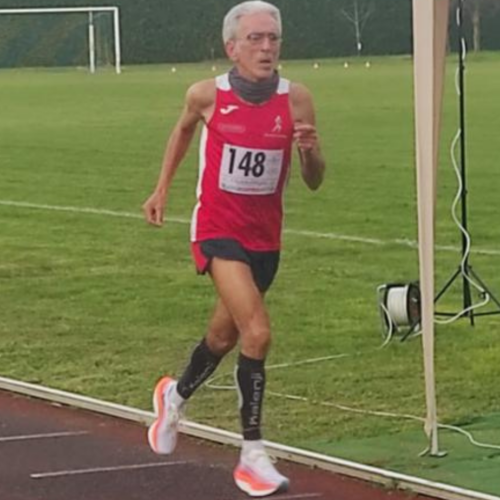 Francesco Macrì vola: record italiano nel Miglio Over 70 per il podista vogherese
