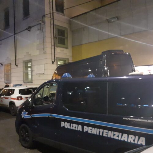 “Ore di terrore e violenza”: il sindacato Sappe sulle proteste in carcere. Intossicati 5 agenti e 12 detenuti