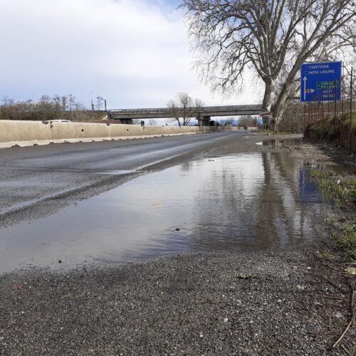 Ad Alessandria passata la piena del fiume Bormida a oltre 6 metri: il ponte tra la città e Spinetta resterà aperto
