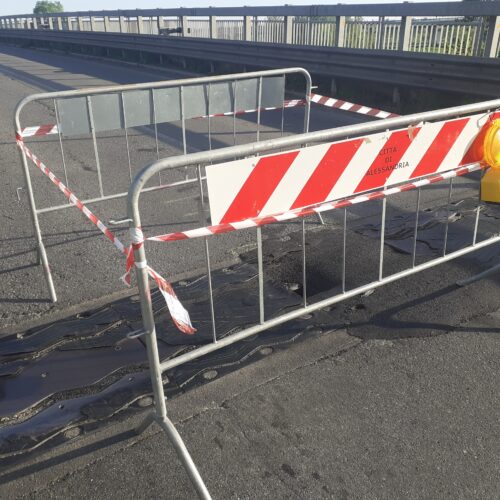 Ponte Forlanini ancora chiuso verso Valenza. È percorribile per chi arriva in città