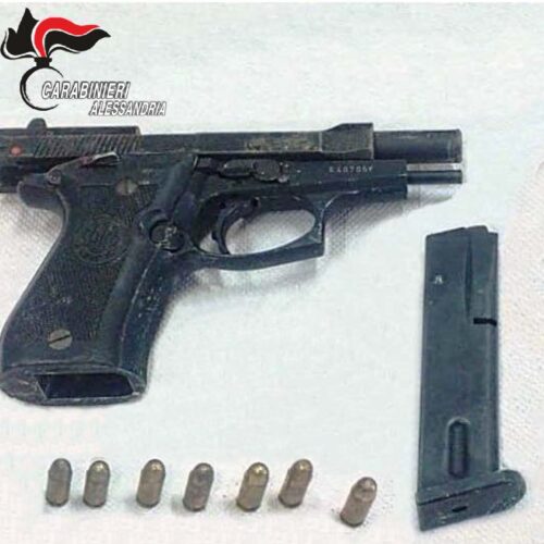 Trovata ad Alessandria una pistola rubata sei anni fa: era vicino a una strada sterrata