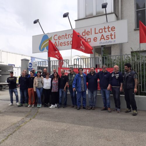 I lavoratori della Centrale del Latte in presidio per tenere accesi i fari su un’altra eccellenza che si perde per sempre