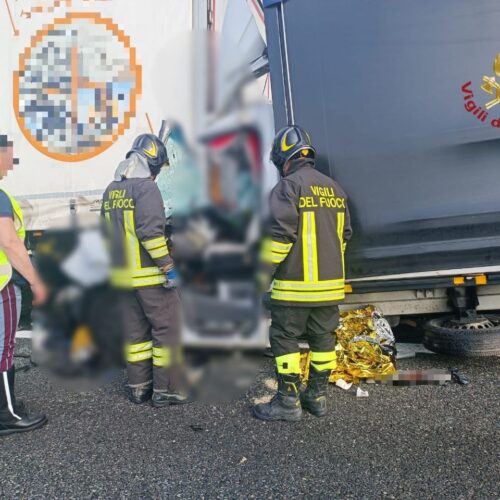 Tamponamento tra due camion sull’A21. Ferito uno dei conducenti. Traffico torna normale