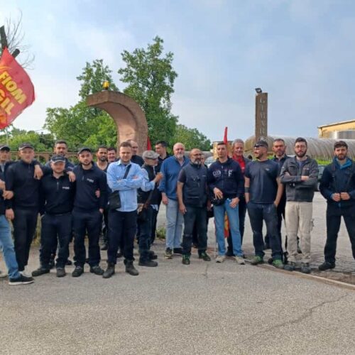 Presidio dei lavoratori della Gimar di Occimiano per scongiurare il trasferimento a Calamandrana