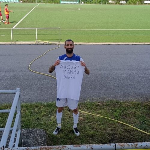 Arquatese: nel giorno della festa della mamma bomber Gigi Russo dedica due gol alla moglie Chiara