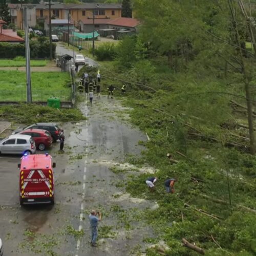 Tromba d’aria a Giussago: danni ingenti, case scoperchiate e alberi abbattuti