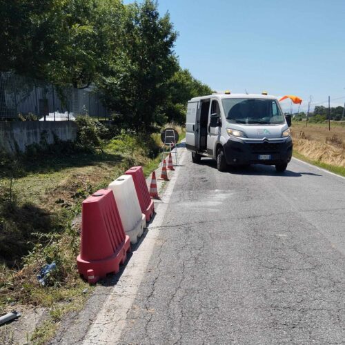 Rimosso il tir ribaltato a Capriata d’Orba: strada provinciale riaperta