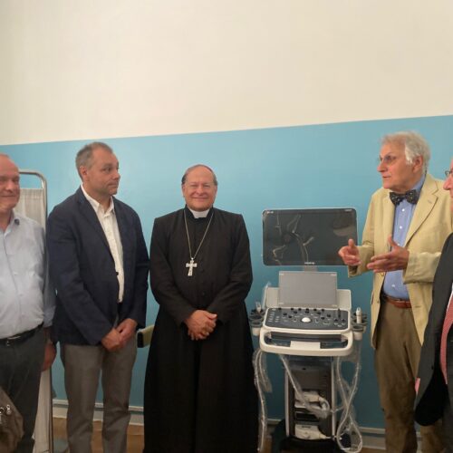 Un nuovo e moderno ecografo per l’ambulatorio medico “Nessuno escluso”