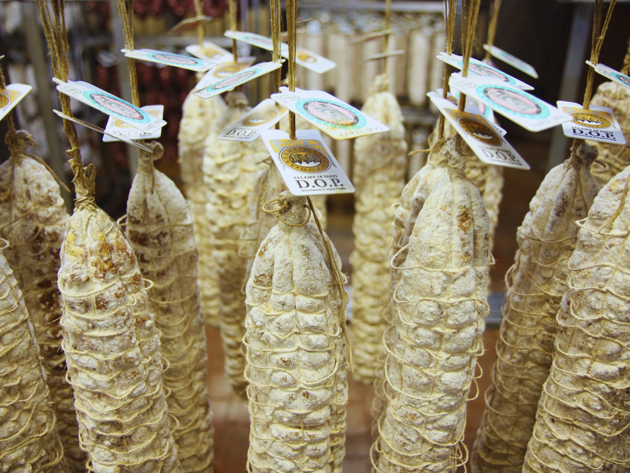 varzi-il-borgo-del-gusto-si-prepara-al-festival-del-salame-dop