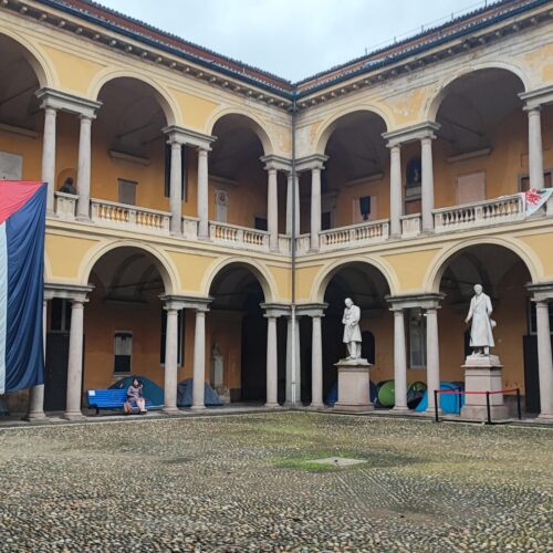 Presidio pro-Palestina Pavia: dopo 43 giorni rimosse le tende nel cortile del rettorato
