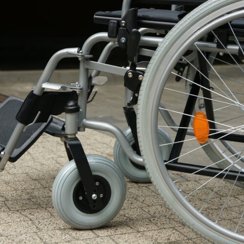 “Ufficio Polizia Locale difficilmente accessibile in carrozzina”: lo sfogo di un’alessandrina. Il sindaco interviene