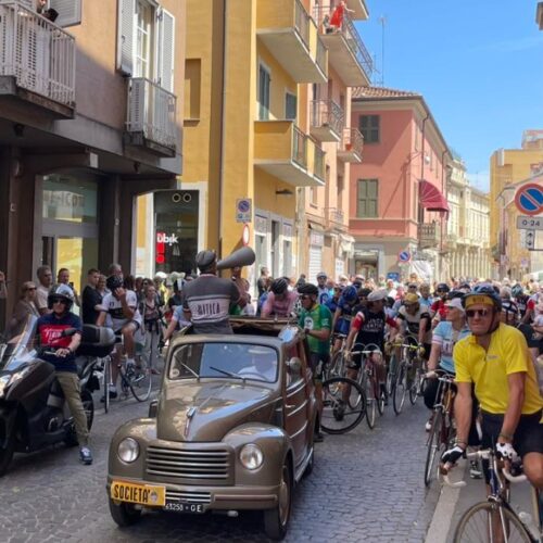 In attesa del Tour de France a Tortona arrivano le bici d’epoca della ciclostorica “LaMitica”