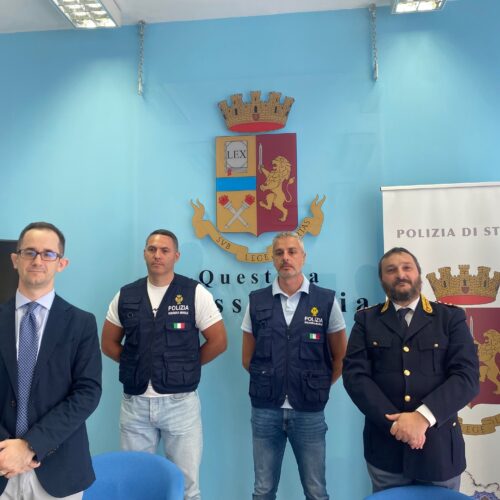 Squadra Mobile blocca banda specializzata in furti in abitazioni e attività commerciali