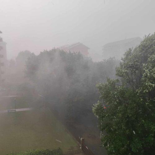 Maltempo ad Alessandria: temporale e, per qualche minuto, forti raffiche di vento