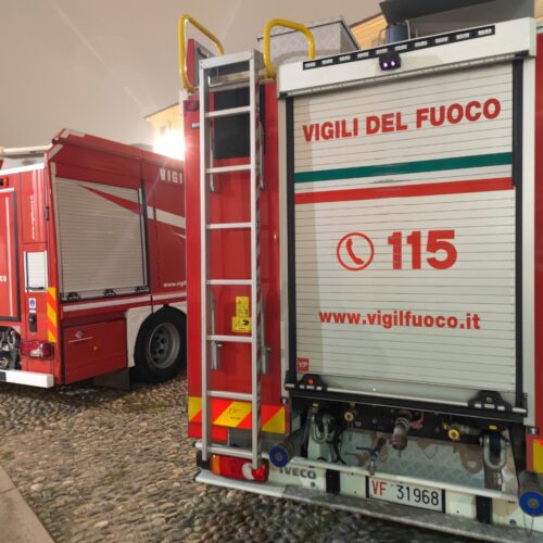 Esteso incendio nella notte: gravi danni per l’agriturismo Monfrà di Vignale