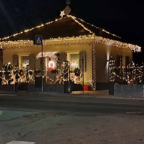 La casa di Francesco e Angela è sempre più luminosa: la villa che accende il Natale ad Acqui