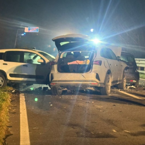 Scontro frontale tra tre auto tra Quattordio e Castello d’Annone: nessun ferito grave