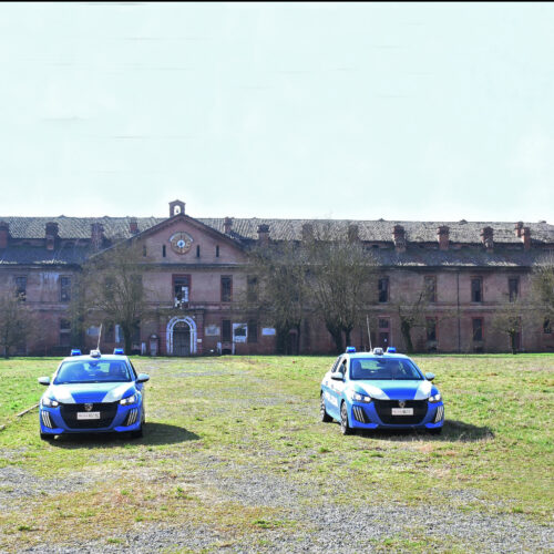 Ad Alessandria tre nuove auto elettriche della Polizia di Stato