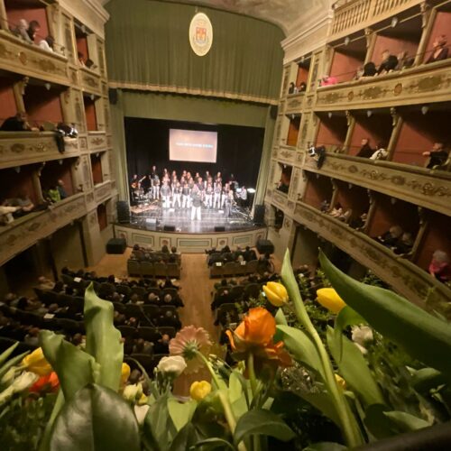 Musica e solidarietà: a Valenza uno spettacolo emozionante