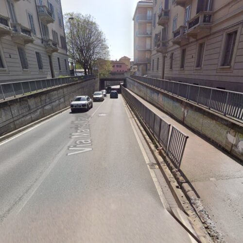 Lavori sui lampioni: martedì senso unico alternato nel sottopasso di via Maggioli ad Alessandria