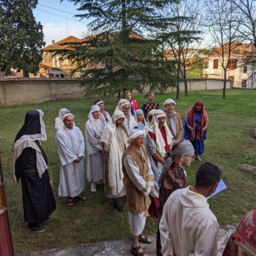 A Rivarone la Via Crucis con i costumi realizzati in paese