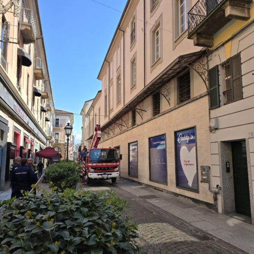 Caduta calcinacci in via Migliara ad Alessandria