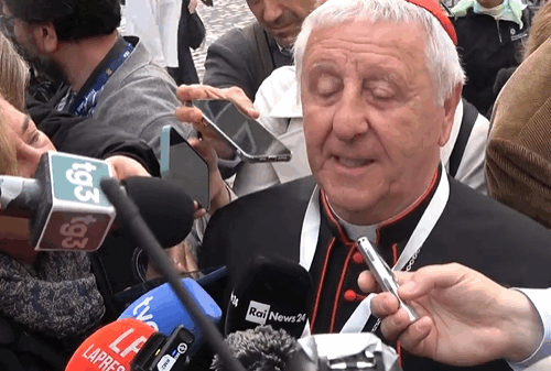È il cardinale alessandrino Versaldi ad annunciare che la “data del conclave c’è”