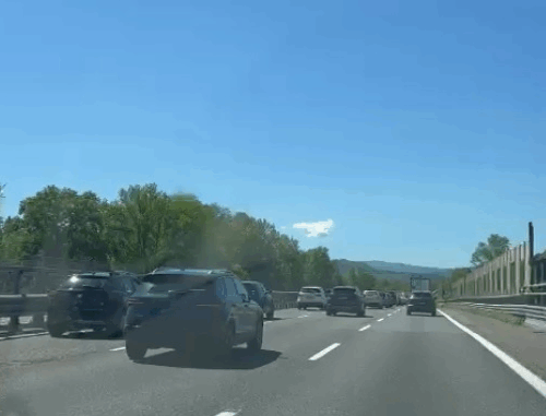 Lunghe code sulla A26 in direzione Genova prima del casello di Ovada