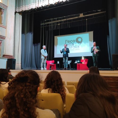 A Tortona il Festival L’Eco della Parola: incontri e laboratori per gli studenti, tra Felicità e Fortuna
