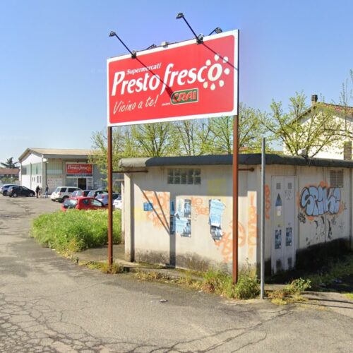 Rapina in un supermercato a Spinetta: minaccia con un coltello e ruba i soldi della cassa