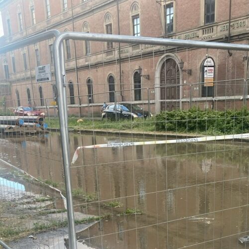 Rottura di un tubo in piazza Valfrè ad Alessandria: erogazione acqua entro tarda mattinata di venerdì