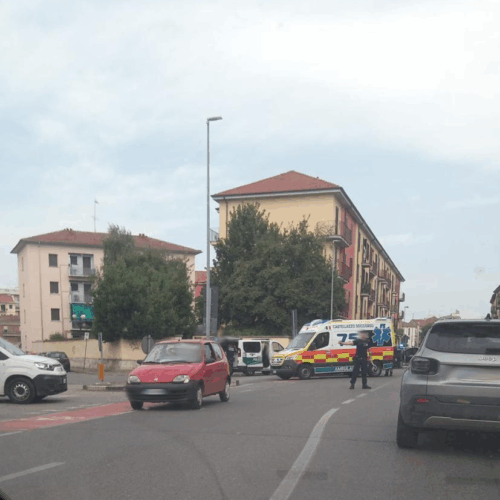 Incidente al sottopasso in via Maggioli: pedone investito