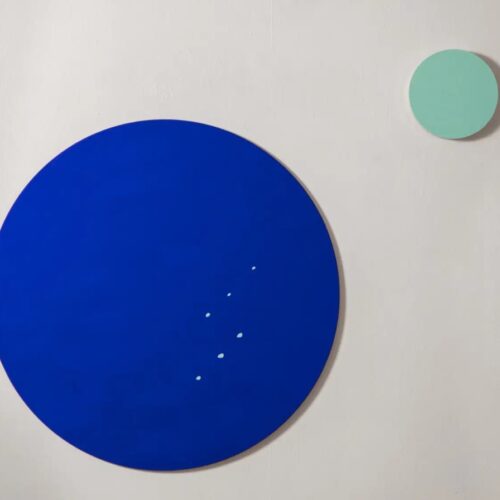 “Il sogno in una stanza”: il viaggio onirico di Silvia Ciaccio in mostra alla Galleria Longari Arte di Milano
