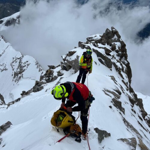 Salvati entrambi gli alpinisti bloccati: concluse le operazioni di soccorso