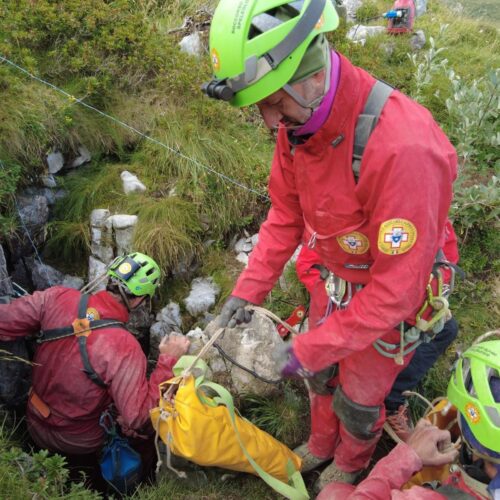 Ormea (CN): portato in salvo lo speleologo ferito nell’Abisso Paperino