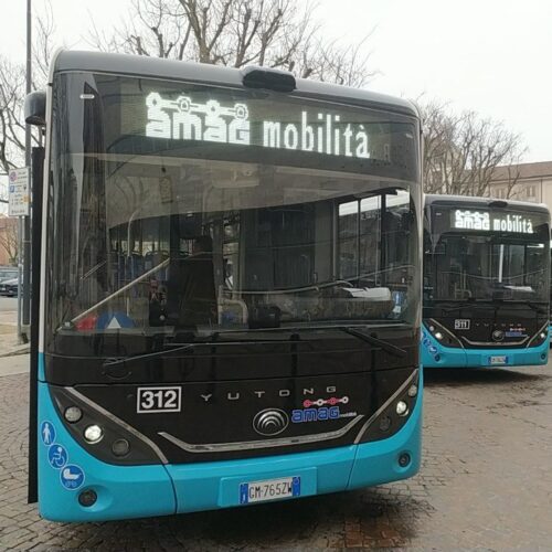 Una lettrice sui bus dalla stazione: “Troppe corse saltate, intervenite”. L’azienda: “Casi rari ma faremo attenzione”