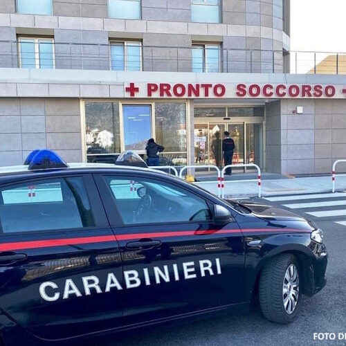 Spacca macchina tamponi al pronto soccorso: Carabinieri arrestano 34enne