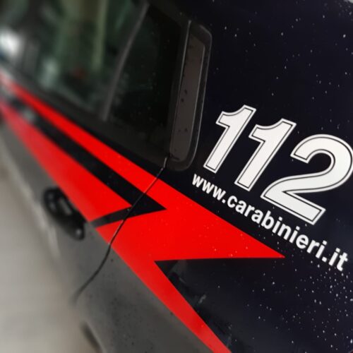 Provano a fuggire con 450 euro di spesa. Identificati e denunciati