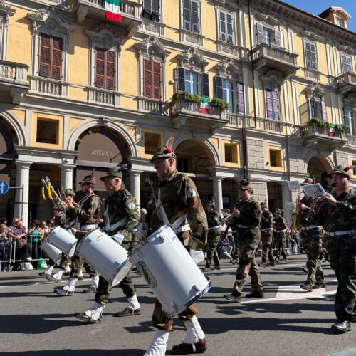 Migliaia di Penne Nere ad Alessandria. Il video di Radio Gold per rivivere la sfilata