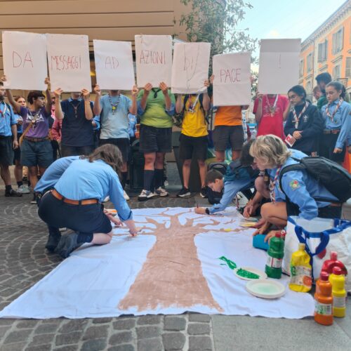 Gli scout di Alessandria fanno rumore “per essere portatori di pace”