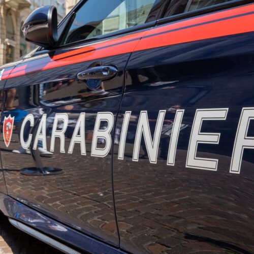 Incidente a Quattordio: gazzella dei Carabinieri si ribalta durante un inseguimento