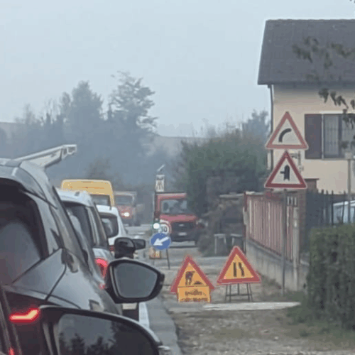 Cantiere a Valmadonna: lunghe code