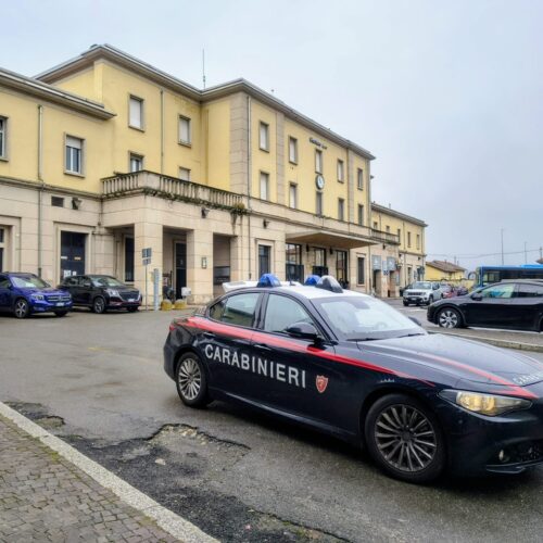 Rapine e furti a danno di giovanissimi alla stazione di Mortara: individuato il responsabile